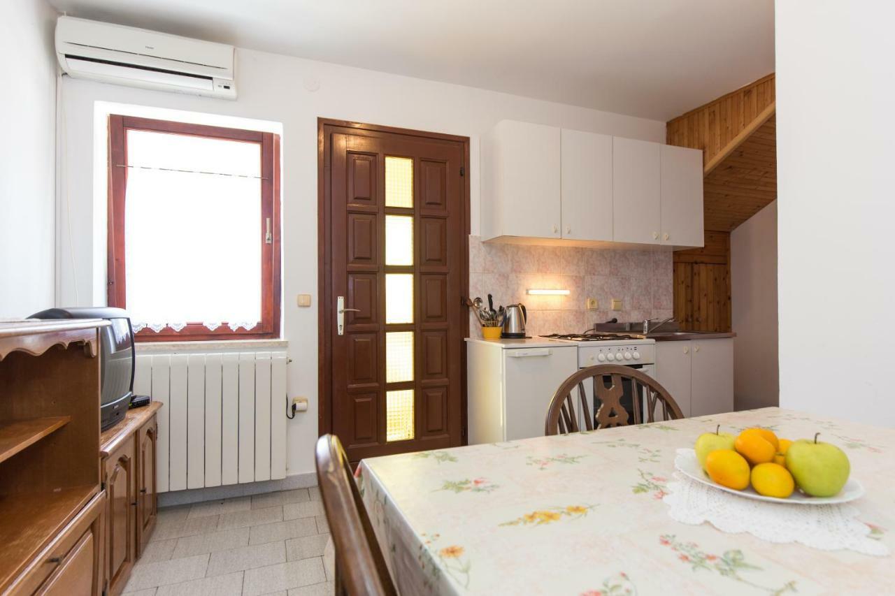 Apartment Pavacic Đảo Krk Ngoại thất bức ảnh